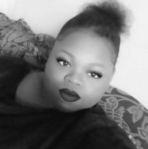 Meet your Posher, Laarah